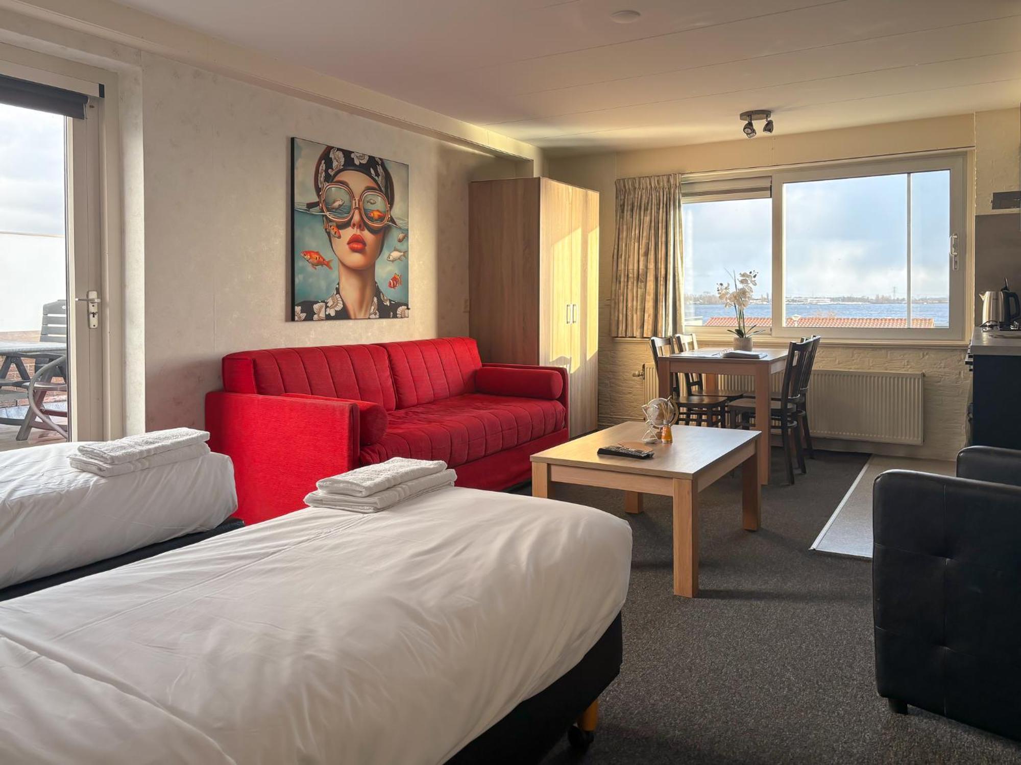 פינקפיין Visserslust Rooms, Apartments And Houseboats מראה חיצוני תמונה