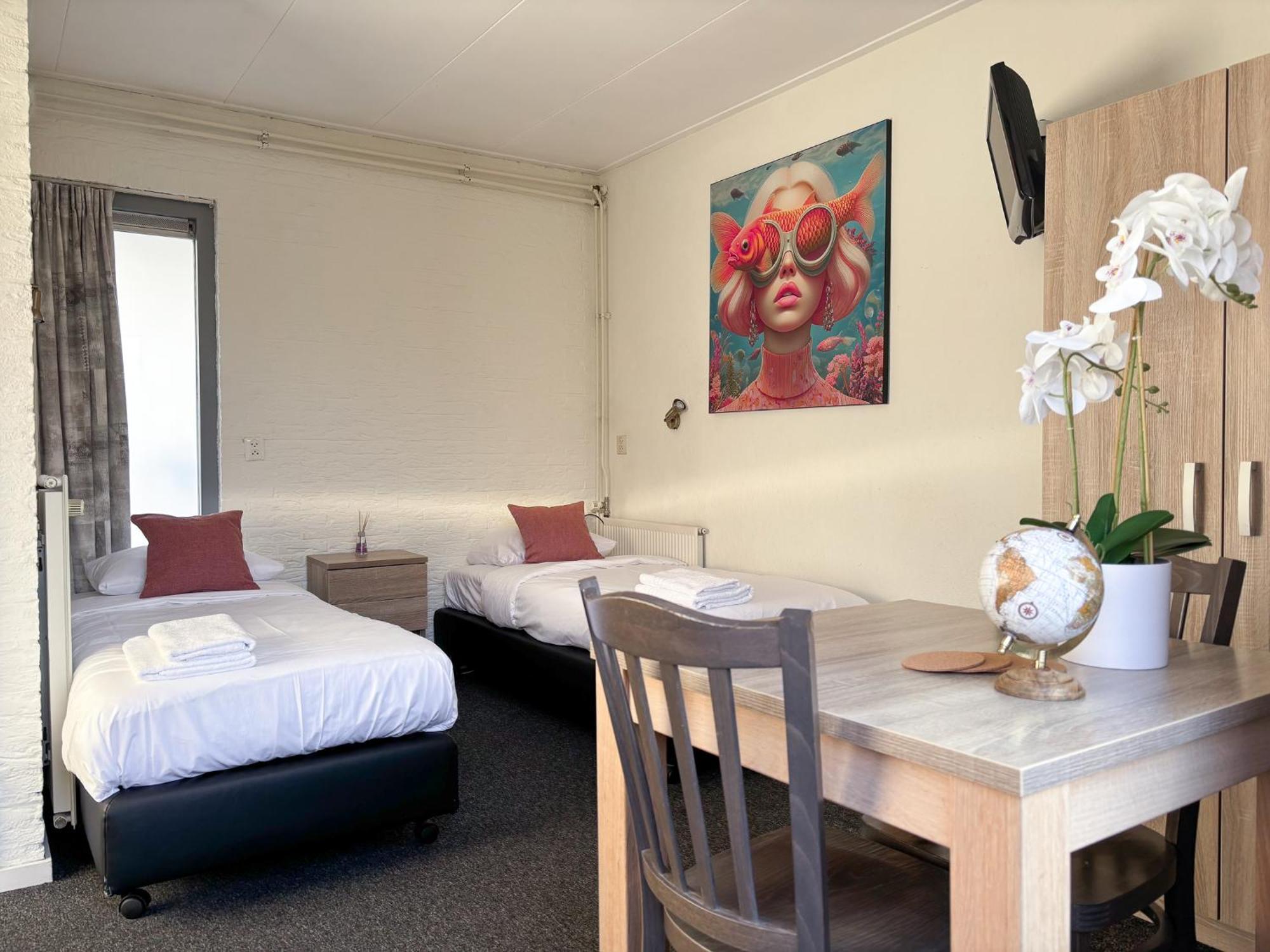 פינקפיין Visserslust Rooms, Apartments And Houseboats מראה חיצוני תמונה