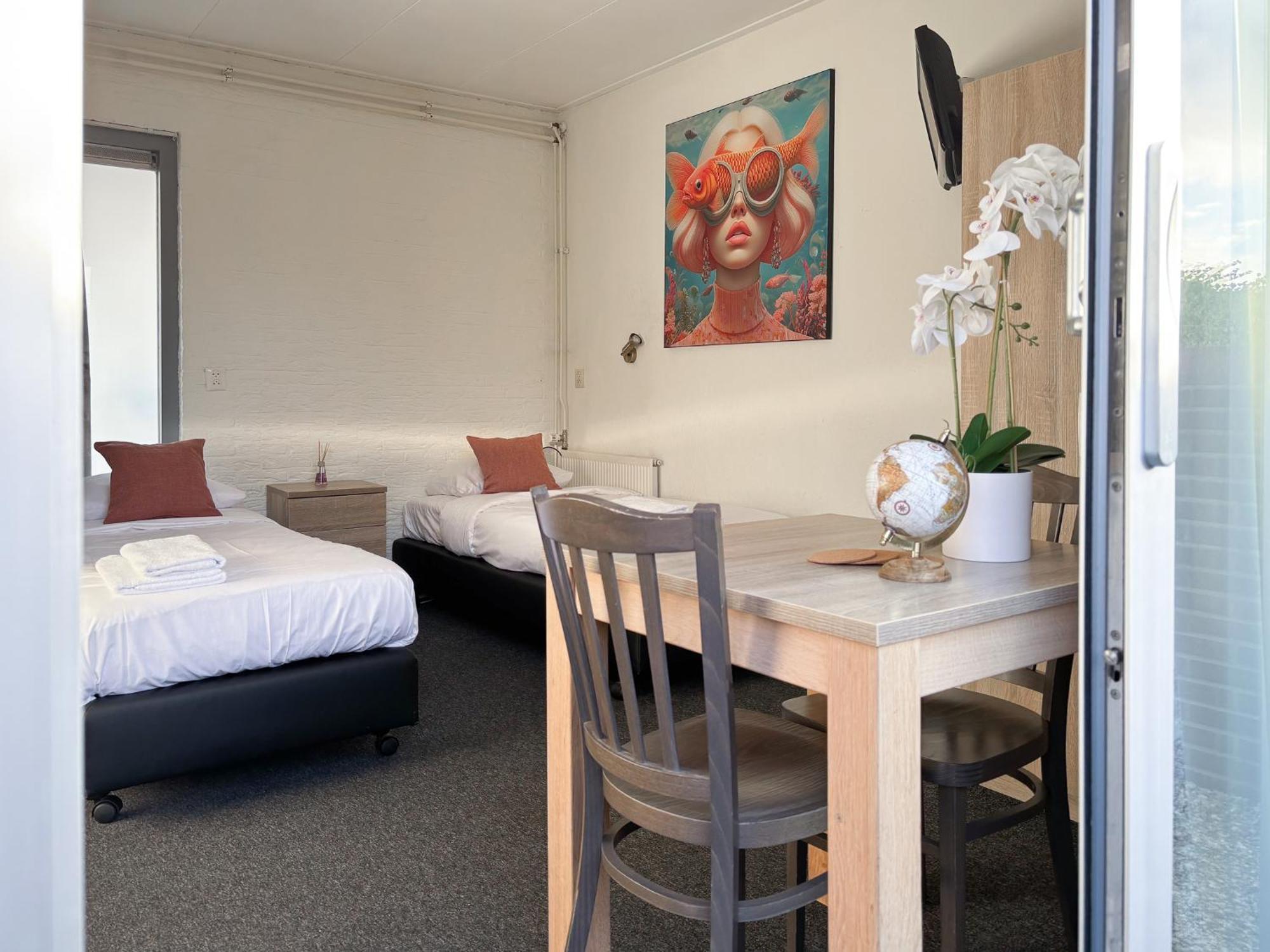 פינקפיין Visserslust Rooms, Apartments And Houseboats מראה חיצוני תמונה