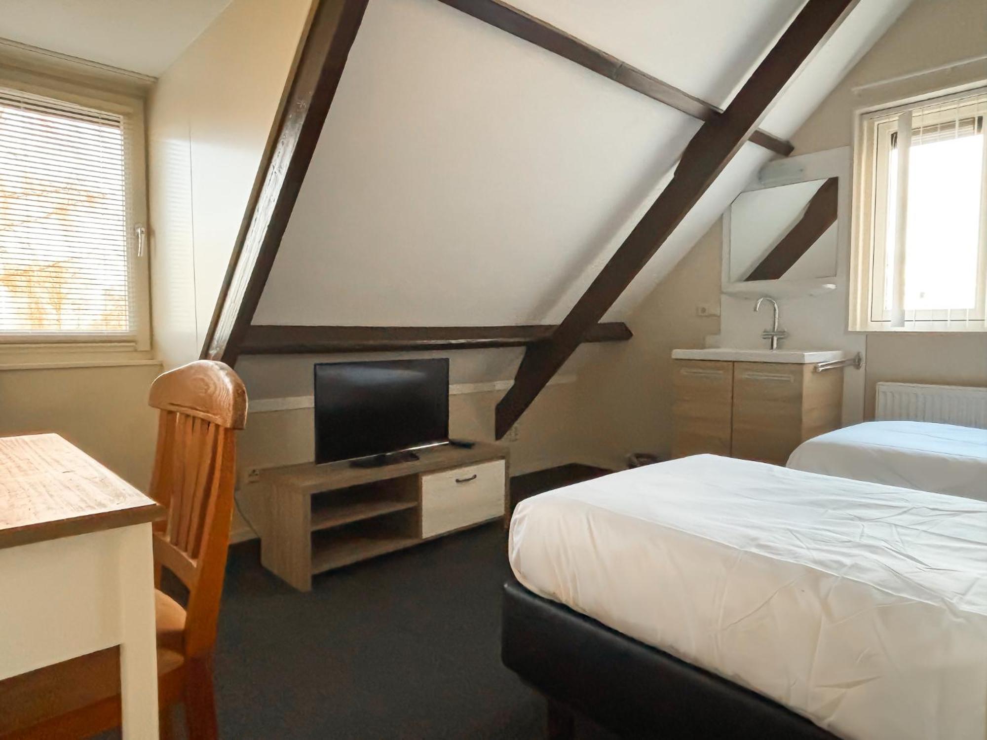 פינקפיין Visserslust Rooms, Apartments And Houseboats מראה חיצוני תמונה